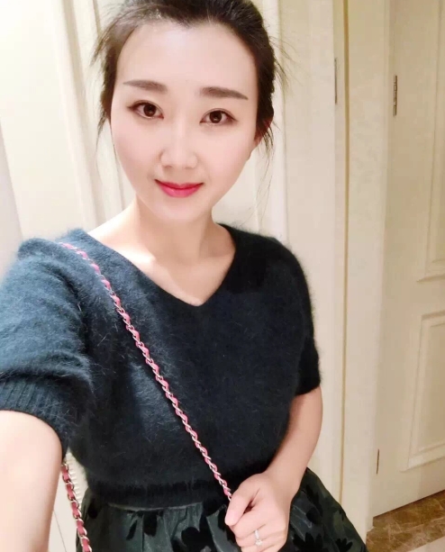 小妮的第三张照片--龙岩相亲网