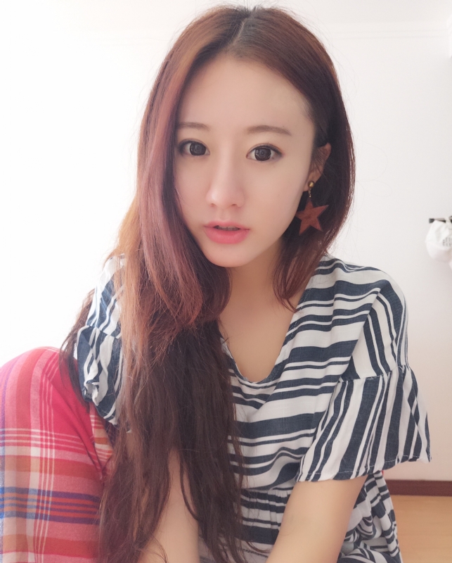 没有故事的女同学的第二张照片--龙岩相亲网