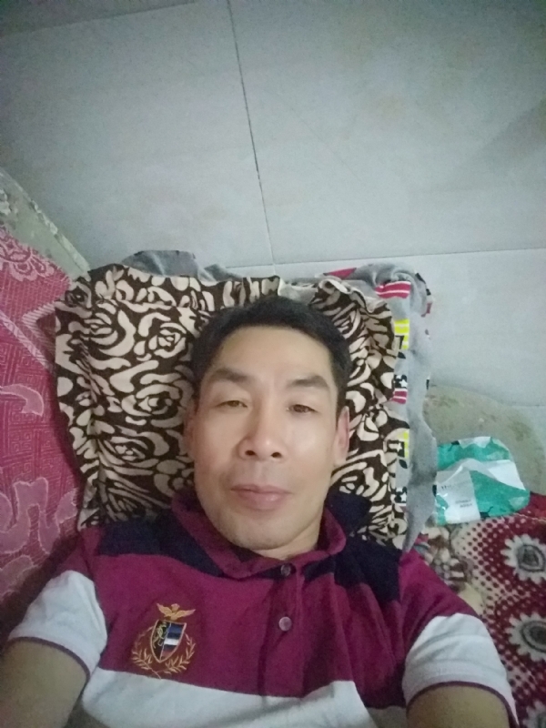 随缘的第一张照片--龙岩相亲网