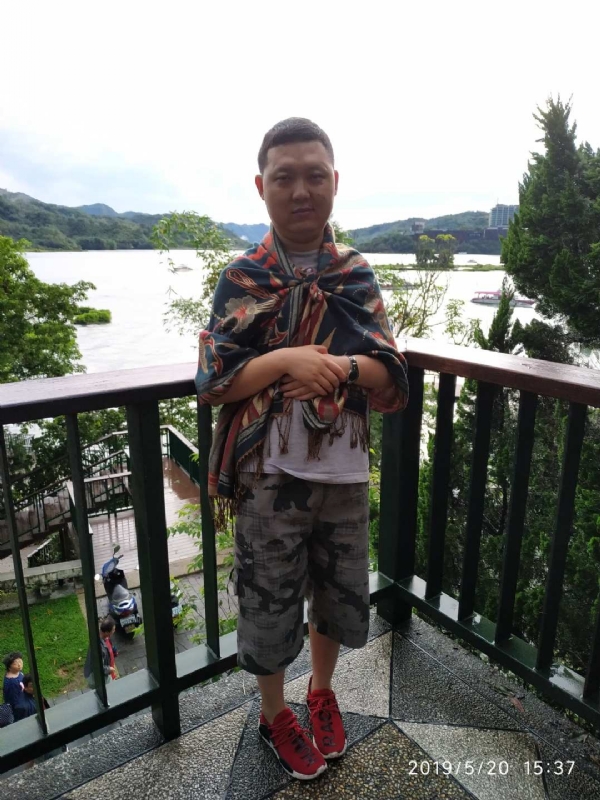 爱情里的俩个人的第一张照片--龙岩相亲网