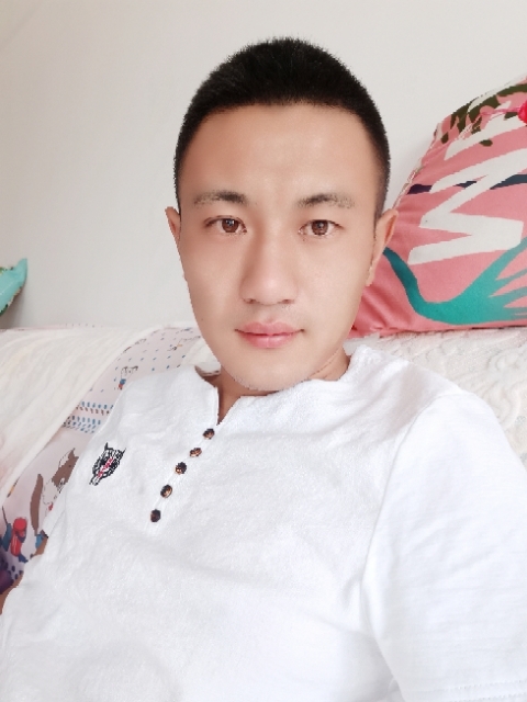 海阔天空的第一张照片--龙岩相亲网