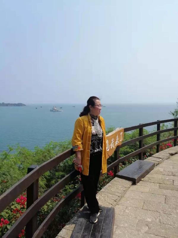 曦若半秋的第一张照片--龙岩相亲网