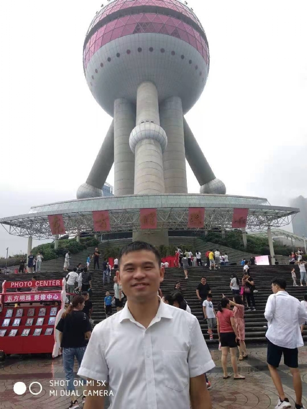 小猫吃老鼠的第一张照片--龙岩相亲网