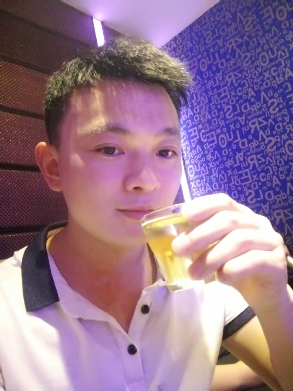 幸福的拥抱的第一张照片--龙岩相亲网