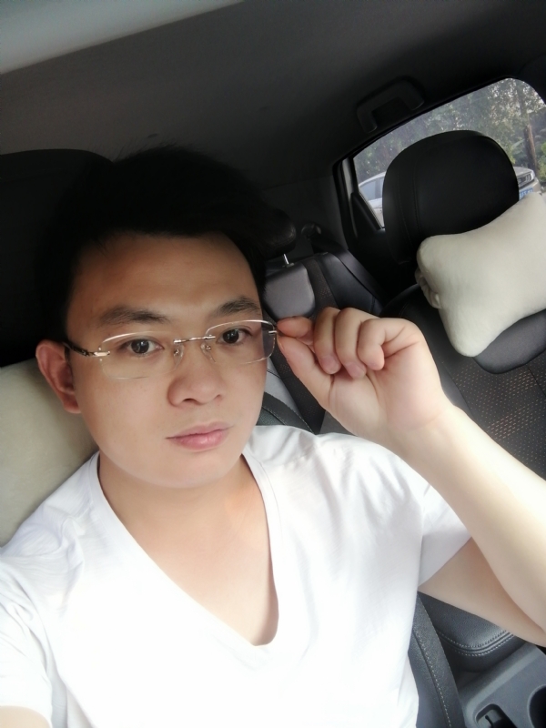 幸福的拥抱的第二张照片--龙岩相亲网