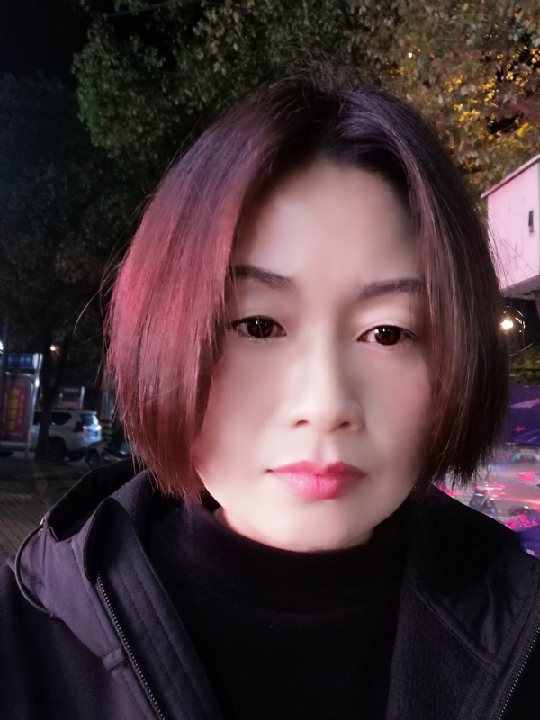 风中百合的第一张照片--龙岩相亲网