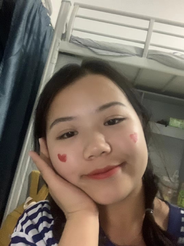 轻轻的一片云的第一张照片--龙岩相亲网