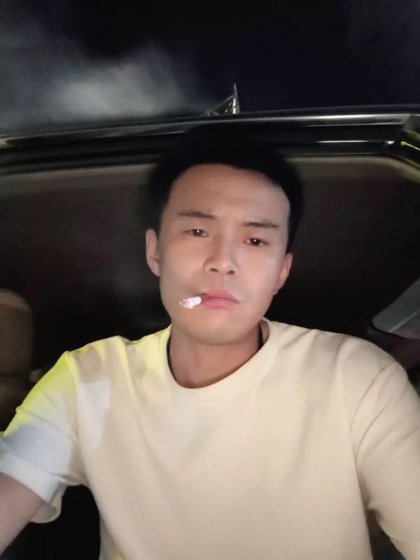 爱睡觉的土拨鼠的第一张照片--龙岩相亲网
