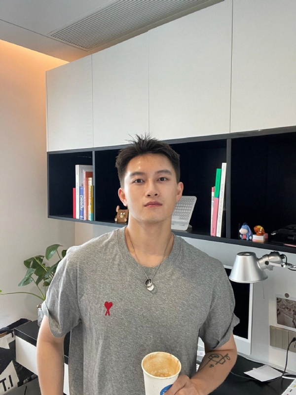 月光之下的第二张照片--龙岩相亲网
