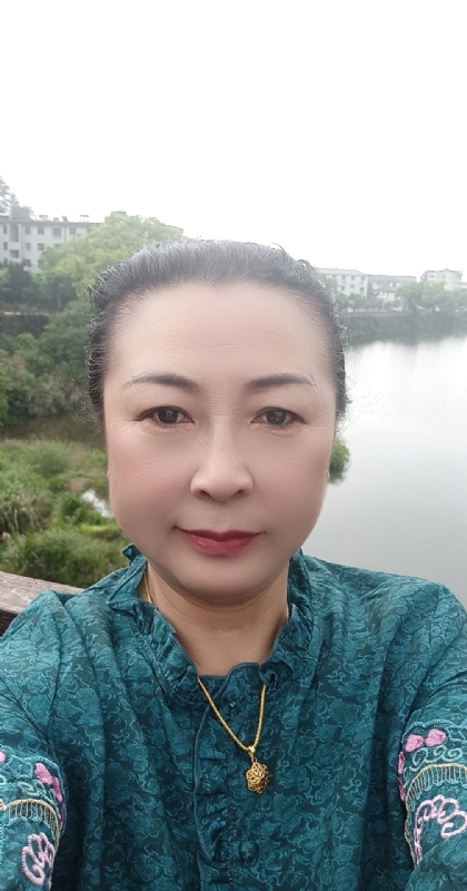 雨中情的第一张照片--龙岩相亲网