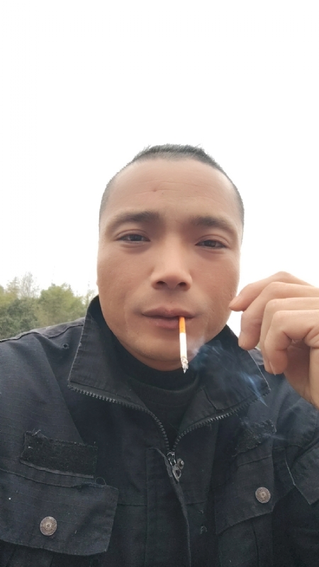 伯爵的第一张照片--龙岩相亲网