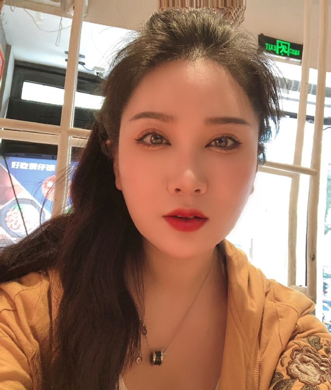 琳达的第二张照片--龙岩相亲网