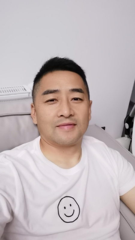 向阳而生的第一张照片--龙岩相亲网