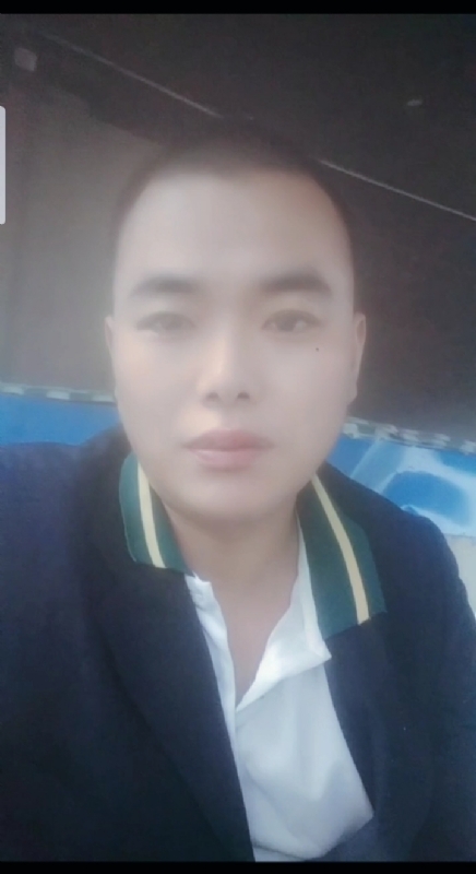 阳光男孩的第一张照片--龙岩相亲网