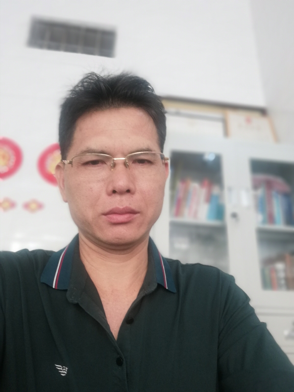 后视镜的第二张照片--龙岩相亲网