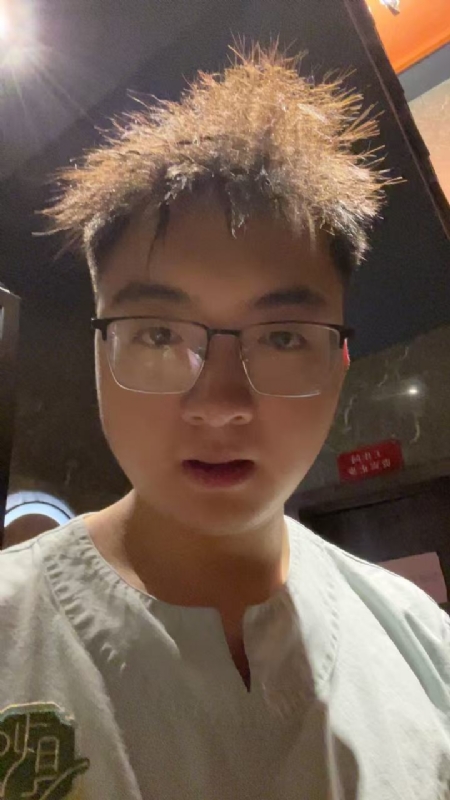 成熟稳重的男士的第一张照片--龙岩相亲网