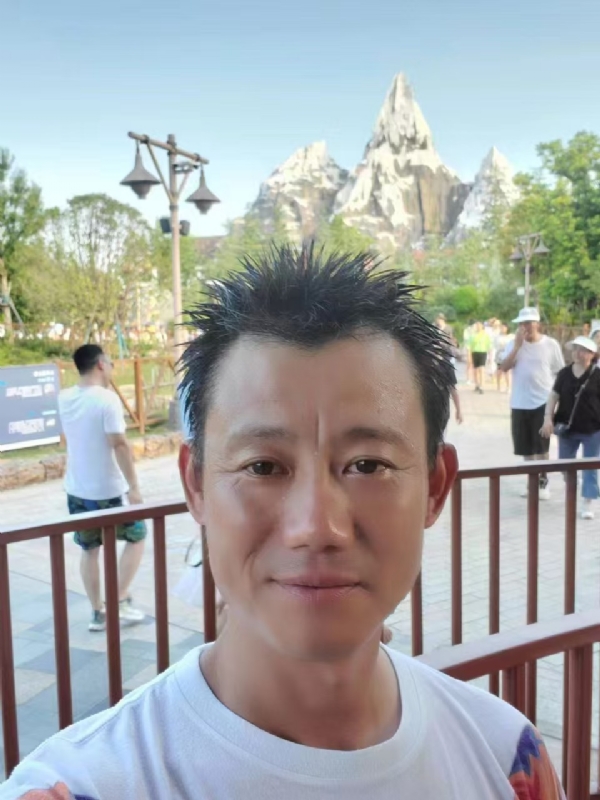 艾氏涂料博的第一张照片--龙岩相亲网