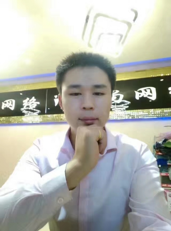 沉默寡言的第一张照片--龙岩相亲网