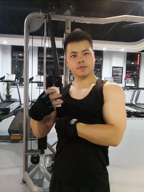 范迪塞尔的第二张照片--龙岩相亲网