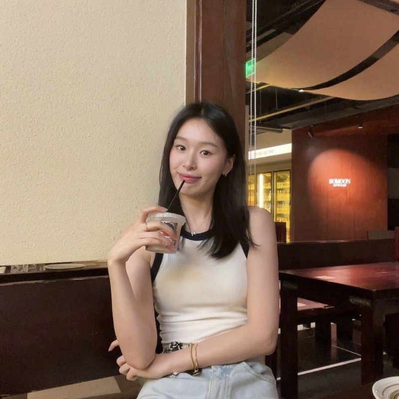 羽毛的第一张照片--龙岩相亲网